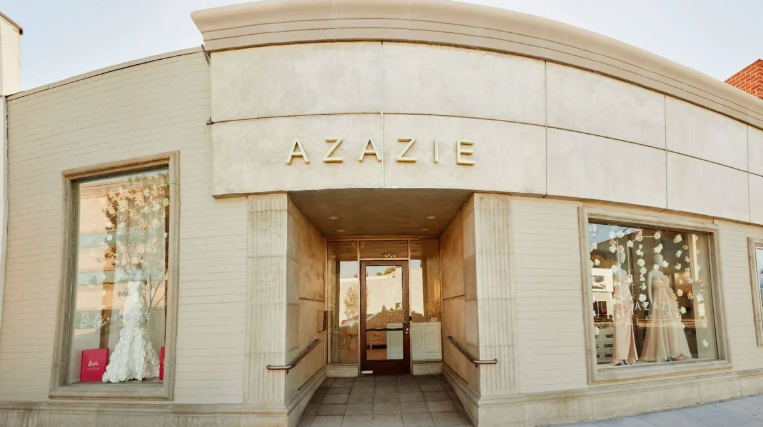 Pop-up Stores: Case Azazie ensina sobre o futuro do varejo de moda 1 loja azazie